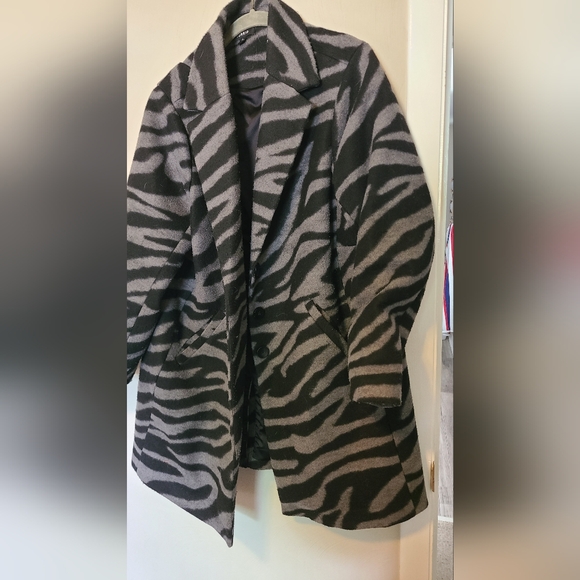 Torrid Black and Gray Zebra Teddy Jacket - Picture 1 of 3